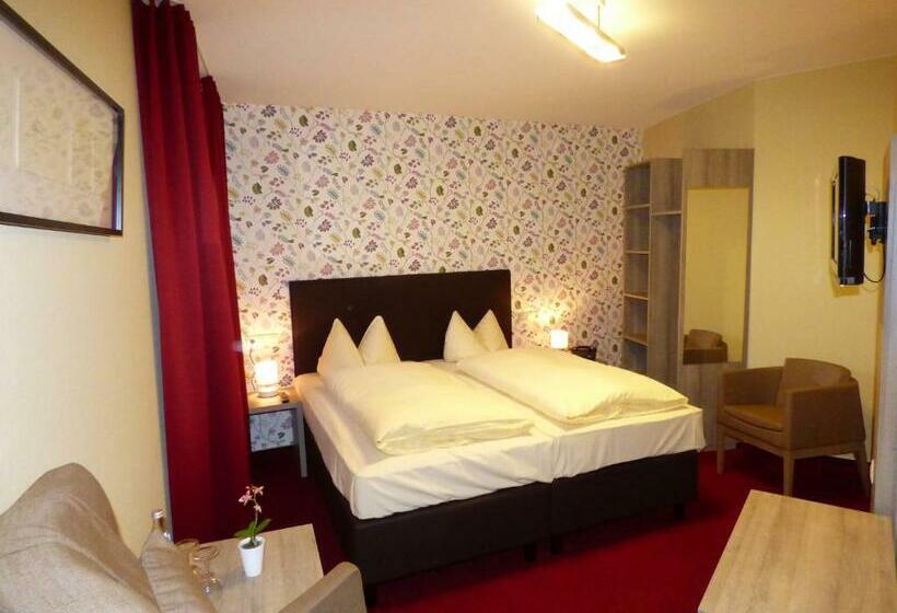 Номер Стандарт, Zum Kronprinzen Hotel Garni
