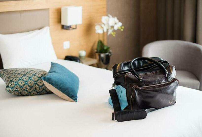 Номер Superior, Le Lodge Brit Hotel Strasbourg Zenith