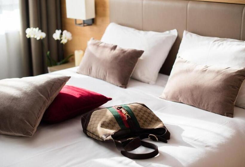 Семейный Номер, Le Lodge Brit Hotel Strasbourg Zenith