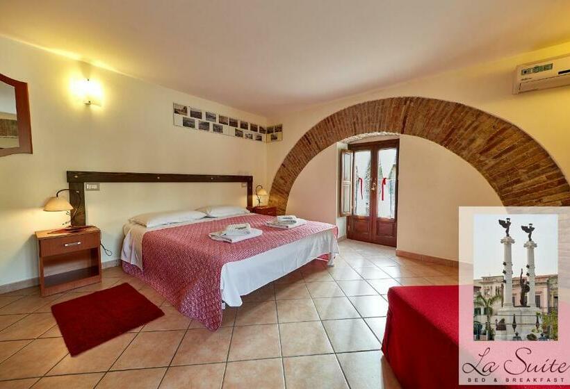 Трехместный Номер Стандарт с Видом, B&b La Suite