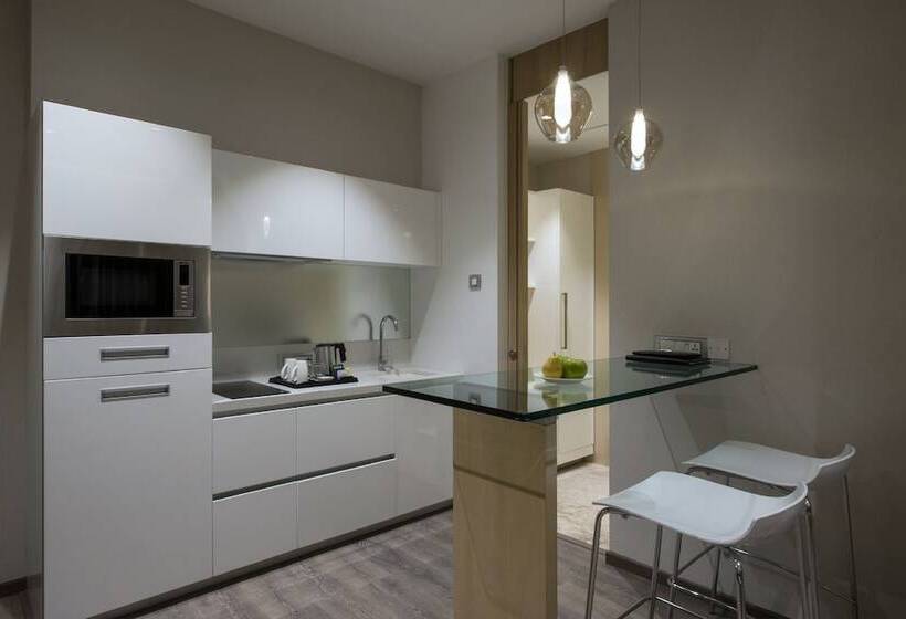 Студио Стандарт Кровать Кинг, Eastin Residences Vadodara