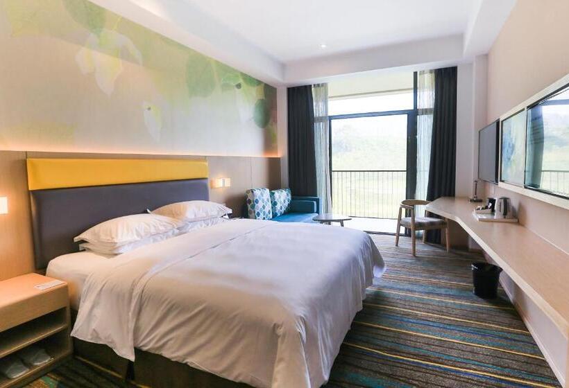Номер Superior Вид на Реку, Holiday Inn Express Emei Mountain, An Ihg