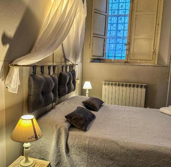 اتاق اکونومی, Guest House Santa Giustina Lucca Centro Storico