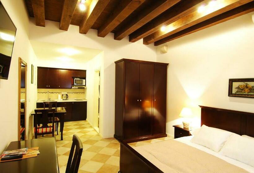 스탠다드 스튜디오, Sunce Palace Apartments With Free Offsite Parking