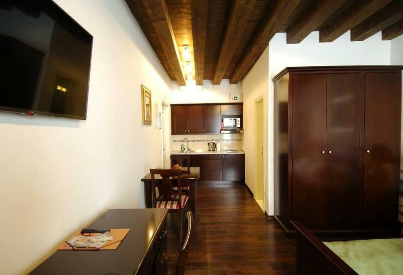스탠다드 스튜디오, Sunce Palace Apartments With Free Offsite Parking