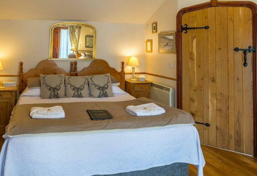Четырехместный номер Премиум, Beeches Farmhouse Country Cottages & Rooms