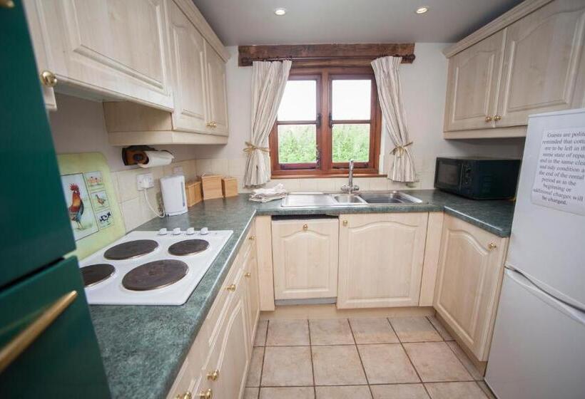 Хижина, Beeches Farmhouse Country Cottages & Rooms