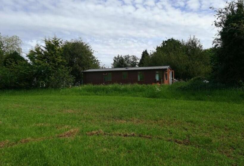 Апартаменты Deluxe 1 Спальня, Beeches Farmhouse Country Cottages & Rooms