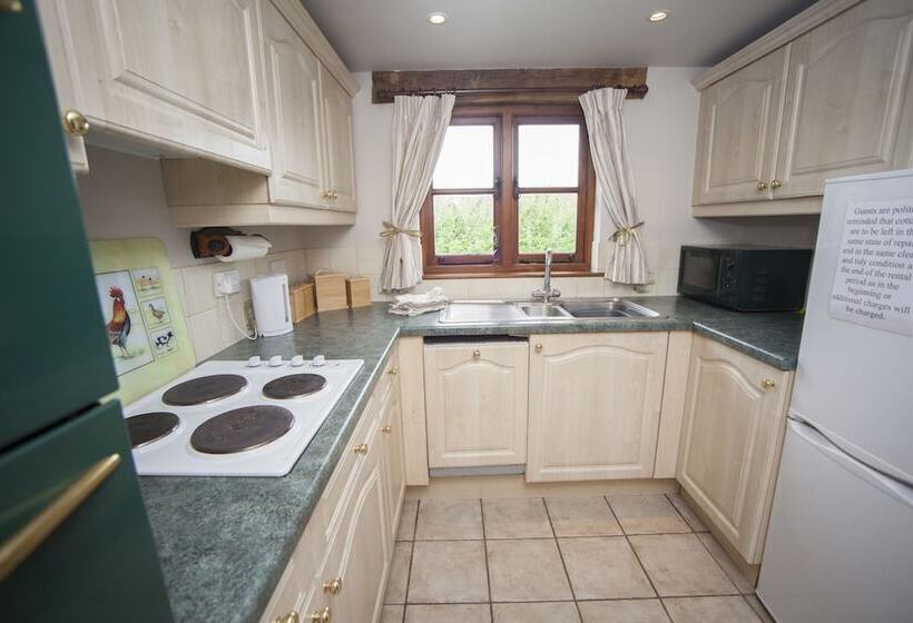 Дом 1 Спальня, Beeches Farmhouse Country Cottages & Rooms