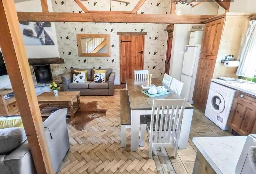 Дом 2 Спальни, Beeches Farmhouse Country Cottages & Rooms