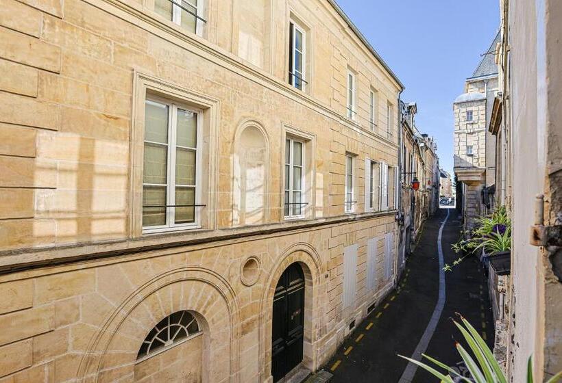 デラックスルーム, Hôtel François D O