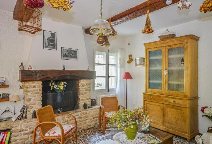 スタンダードトリプルルーム, Chambres D Hôtes Le Colombier