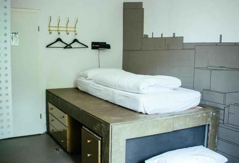 חדר סטנדרט חדר אמבטיה משותף, Hostel & Garten Eden