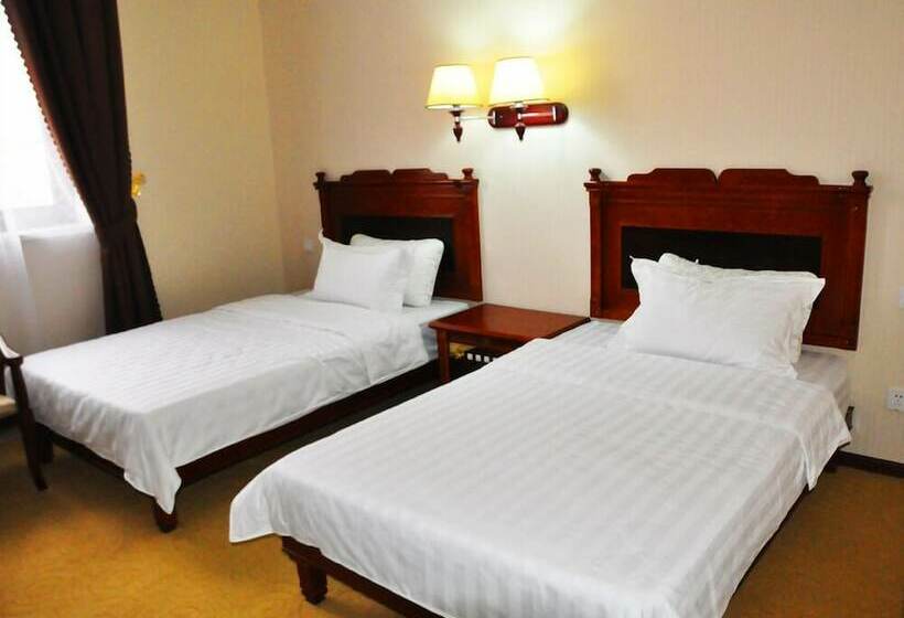 Habitación Estándar, Firuz