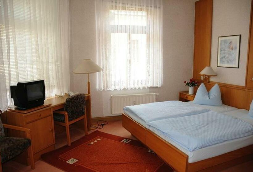 Номер Стандарт, Hardys Eck