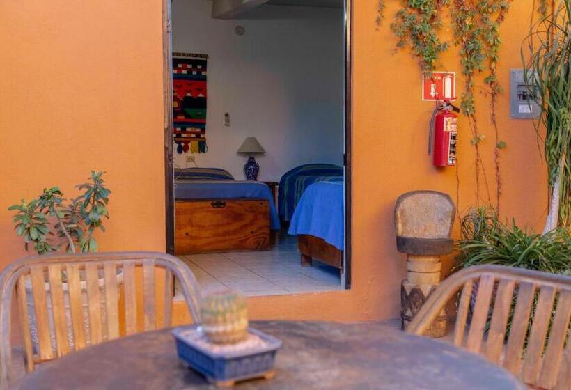 غرفة قياسية ثلاثية, Posada Luna Sol