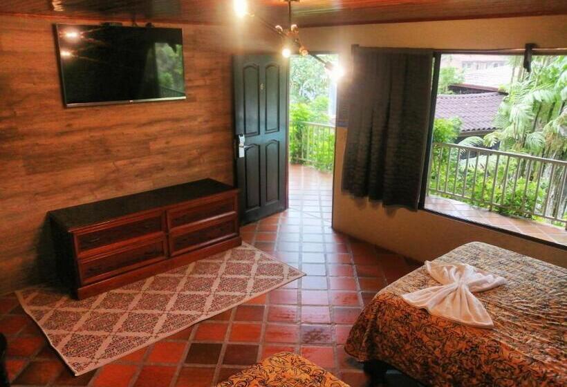 Номер Комфорт, Arenal Backpackers Resort