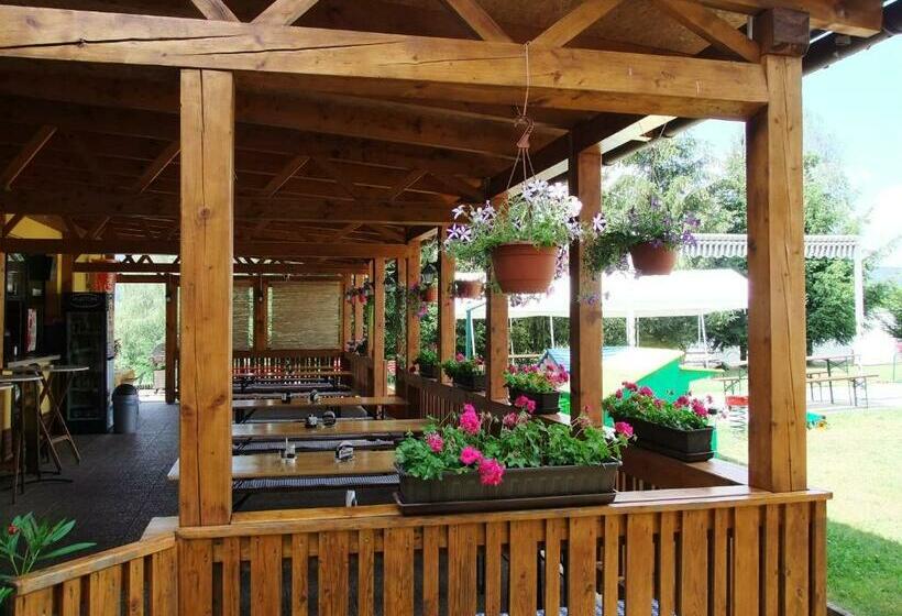 اتاق استاندارد سه نفره, Formule