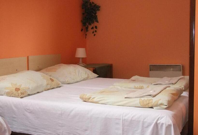 اتاق استاندارد چهار تخته, Formule