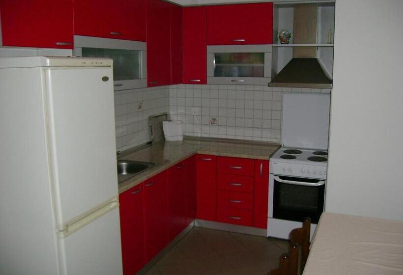 آپارتمان 2 خوابه, Guest House Robi