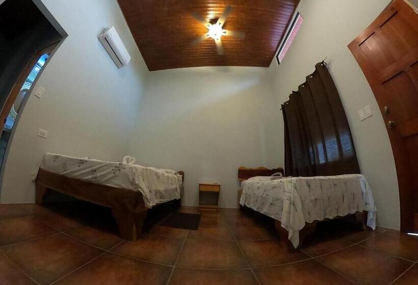 Quarto Triplo Estandar, Laureles Collection Uvita   Cabinas Los Laureles
