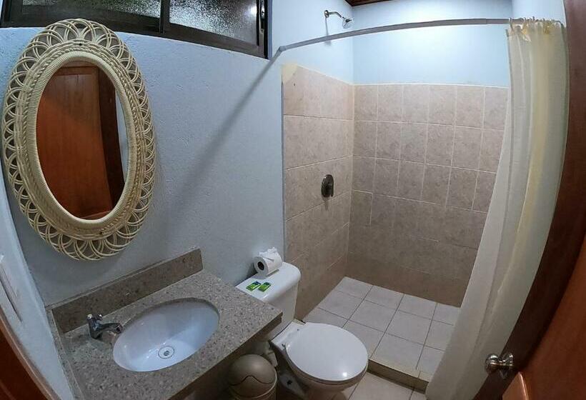 Quarto Triplo Estandar, Laureles Collection Uvita   Cabinas Los Laureles