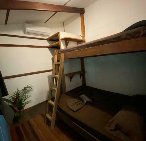 Трехместный Номер Стандарт Совместная Ванная, Playa 506 Beachfront Hostel