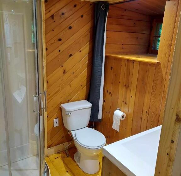 Номер Стандарт, Auberge Le P Tit Bonheur   Hostel