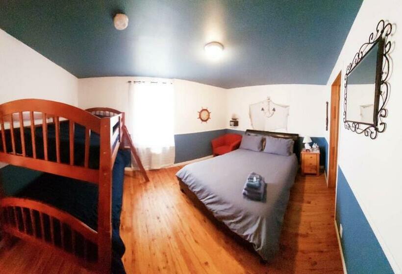 Номер Стандарт, Auberge Le P Tit Bonheur   Hostel