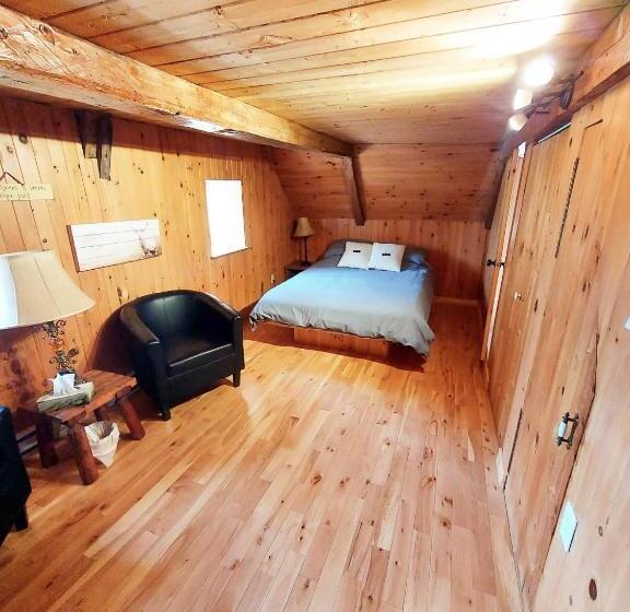 标准间, Auberge Le P Tit Bonheur   Hostel
