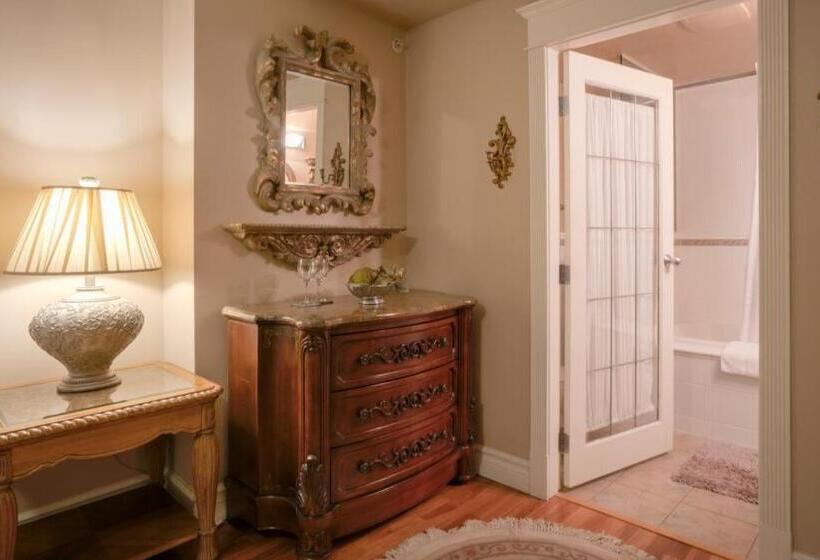 Люкс Повышенной Комфортности, Crystal S View Bed & Breakfast
