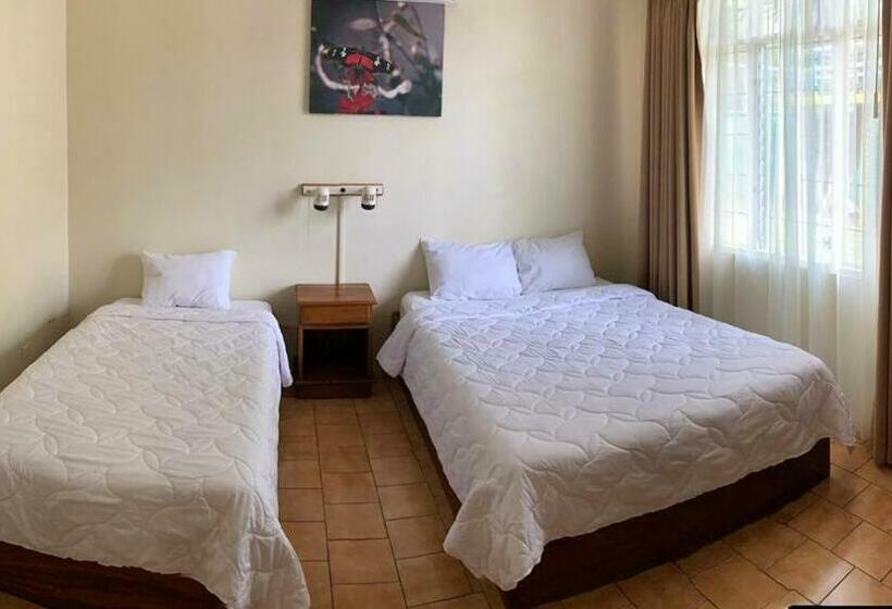 ビラホテル１ベッドルーム, & Villas Huetares