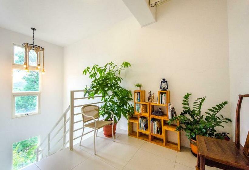 اتاق استاندارد با بالکن, 光腳丫宜蘭民宿