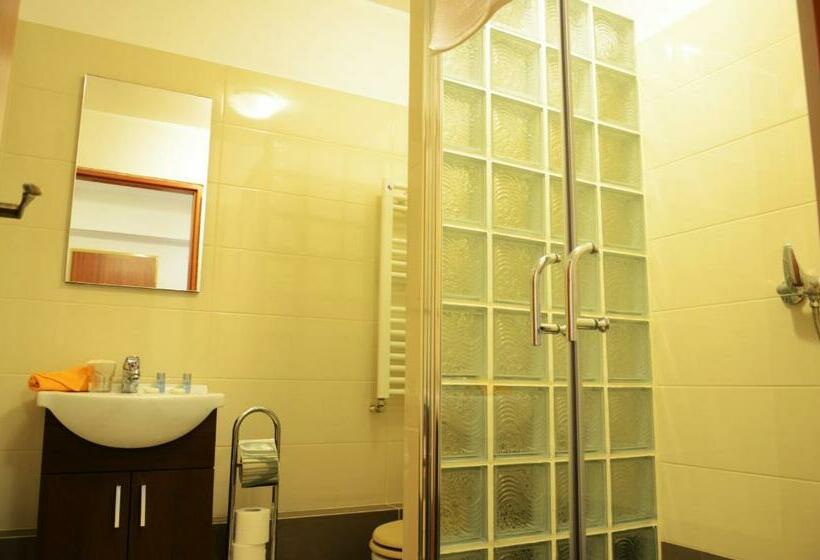 Escritório Estándar, Aparthotel Zorilor