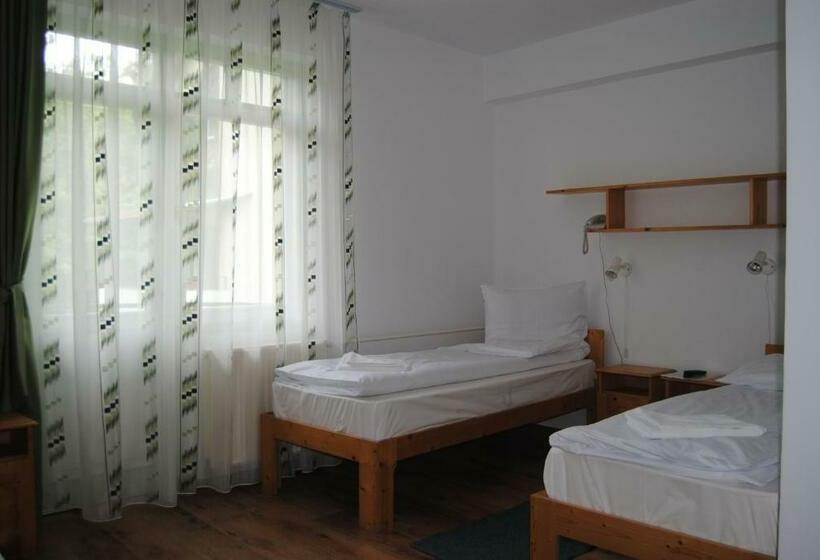 Трехместный Номер Стандарт с Балконом, Hostel Teleki