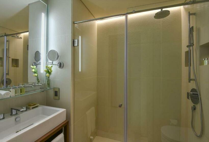 标准工作室, Voco Doha West Bay Suites, An Ihg