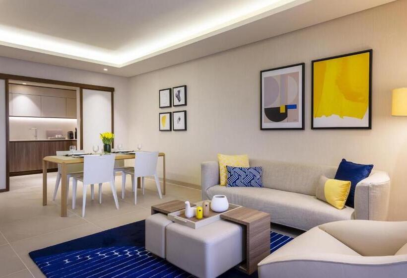 带大床的套房, Voco Doha West Bay Suites, An Ihg