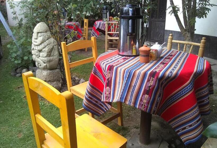 اتاق خانوادگی, Hostal Casa Del Montanista