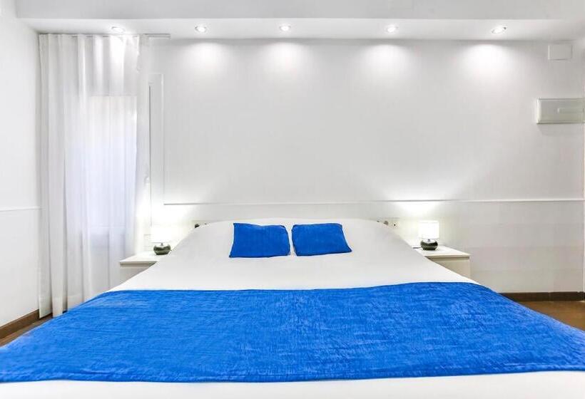 Четырехместный Номер Стандарт, Laramond Barcelona Rooms