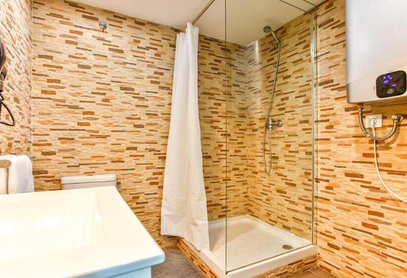 Номер Стандарт, Laramond Barcelona Rooms