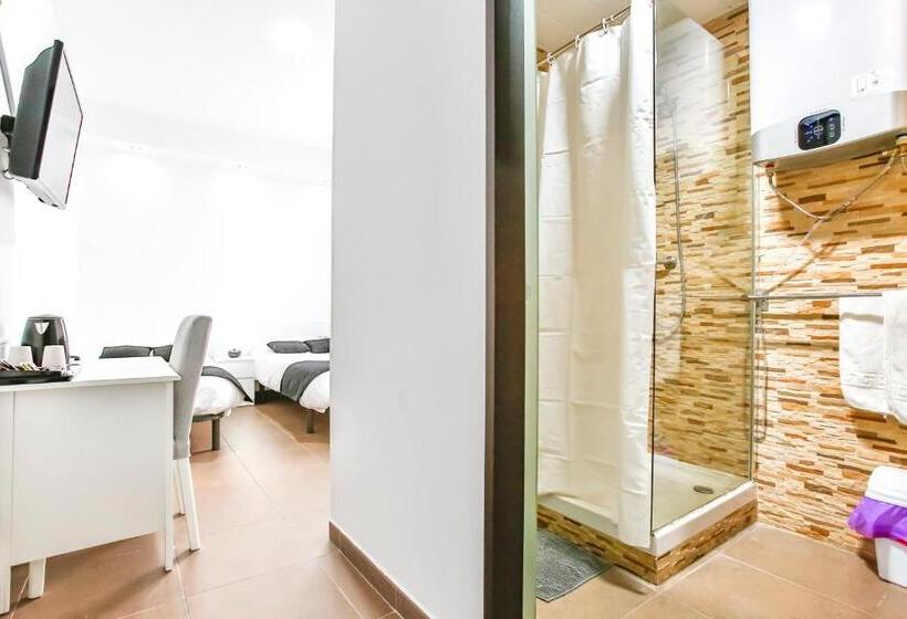 Номер Стандарт, Laramond Barcelona Rooms