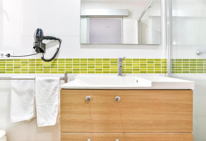 Четырехместный Номер Стандарт, Laramond Barcelona Rooms