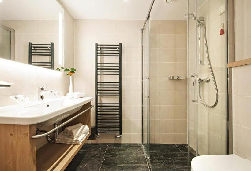 اتاق استاندارد با چشم‌انداز دریاچه, Rikli Balance Hotel – Sava Hotels & Resorts