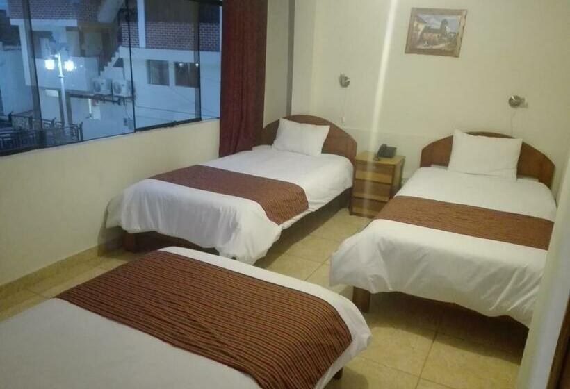 غرفة قياسية ثلاثية, Cubas Home Machupicchu