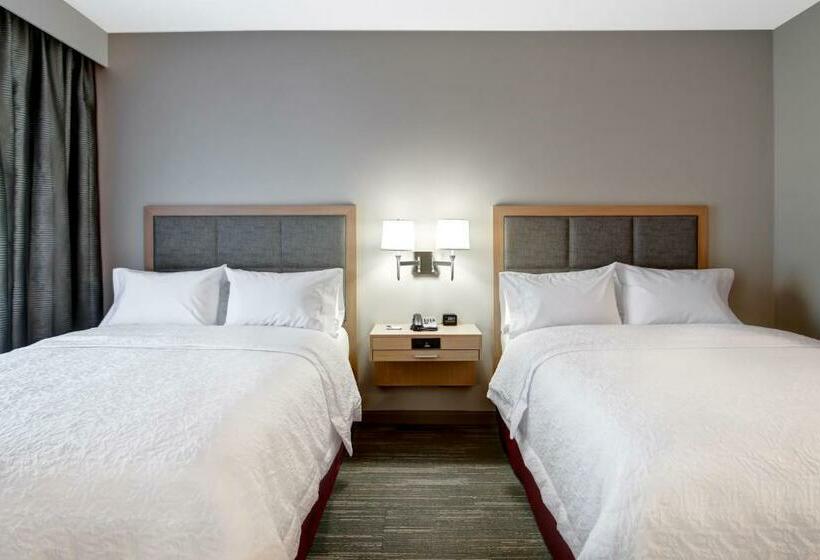 Номер Стандарт, Hampton Inn & Suites By Hilton Grande Prairie