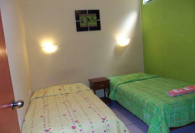 스탠다드 룸, Hostal Boulevard