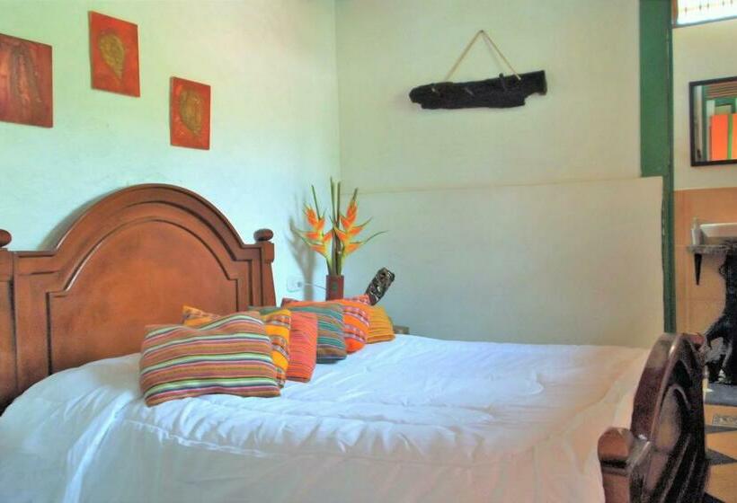اتاق لوکس, Hostal Estrella De Agua