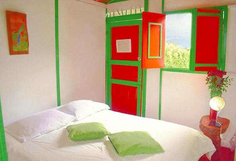 کابین, Hostal Estrella De Agua