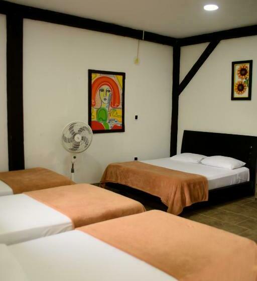 4인용 스탠다드 룸, Finca Hotel Loma Verde