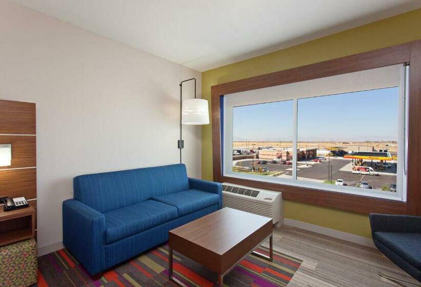 Люкс Кровать Кинг, Holiday Inn Express & Suites   Brigham City   North Utah, An Ihg